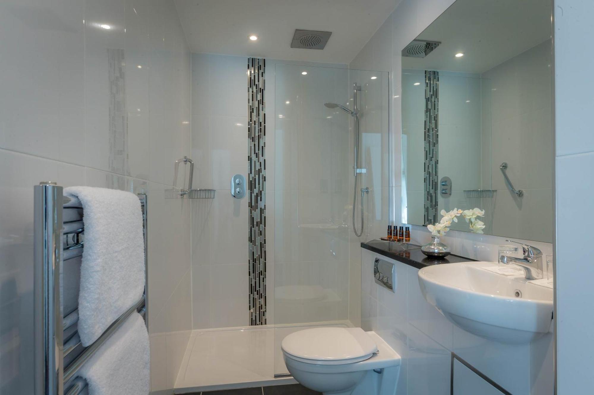Elegance Double Room,1528126234:JPEG