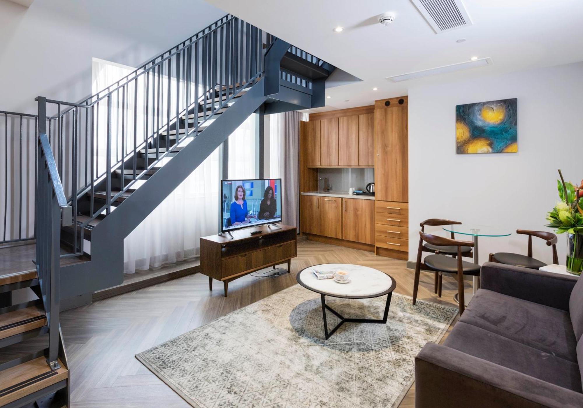 Deluxe Apartment